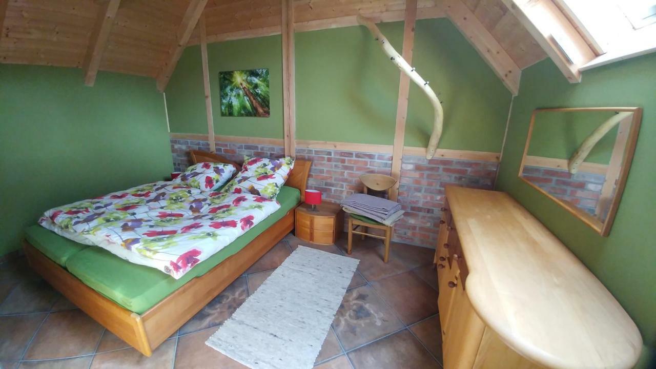 Ziegeleihof Inmitten Von Wiesen Und Waeldern Degenershausen Exterior foto